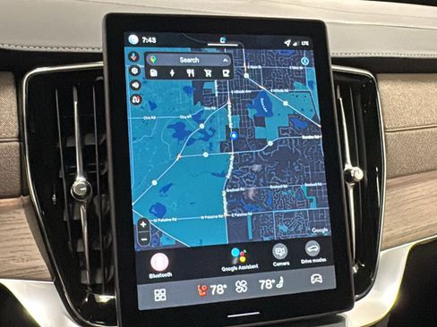 New 2026 Volvo XC90 T8 Plus w/ Protection Package Premier image 16