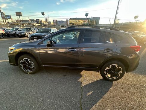 Used 2023 Subaru Crosstrek 2.5i Limited w/ Moonroof Package image 3