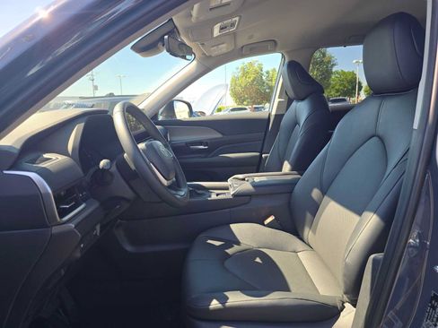 Certified 2026 Toyota Grand Highlander FWD image 22