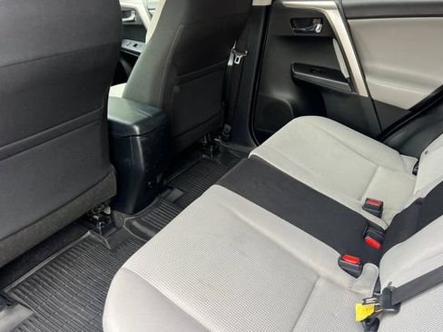 Used 2018 Toyota RAV4 XLE w/ All Weather Liner Package FWD image 15
