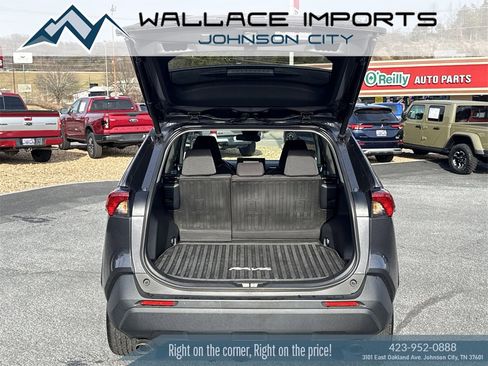 Used 2021 Toyota RAV4 XLE w/ Convenience Package image 47