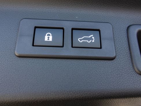 New 2025 Subaru Forester Premium image 33