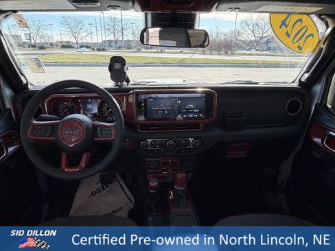 Used 2024 Jeep Wrangler Unlimited Rubicon w/ XTREMEE 35" Tire Package image 19