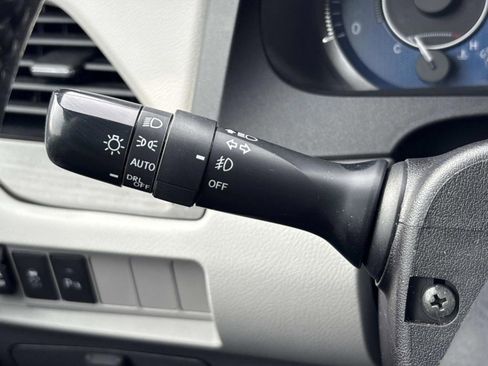 Used 2019 Toyota Sienna XLE w/ XLE Navigation Package image 29