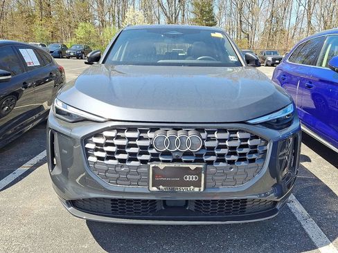 Used 2025 Audi Q5 Premium w/ Convenience Package AWD/4WD image 2