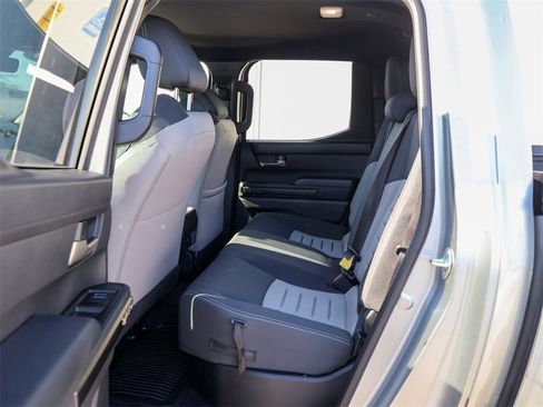 Used 2024 Toyota Tacoma TRD Sport image 15