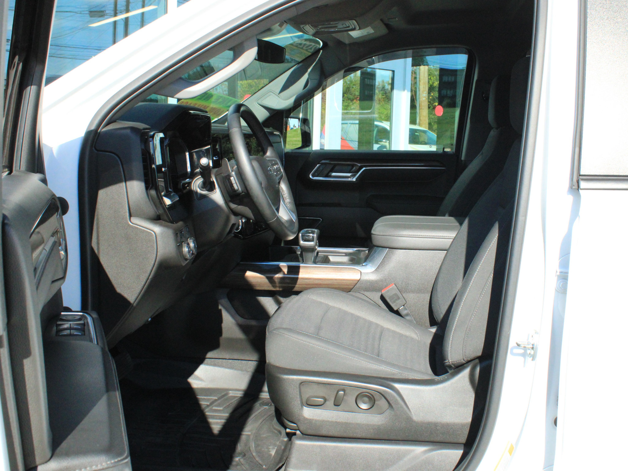 Used 2023 Chevrolet Silverado 1500 RST w/ Convenience Package II AWD/4WD image 11
