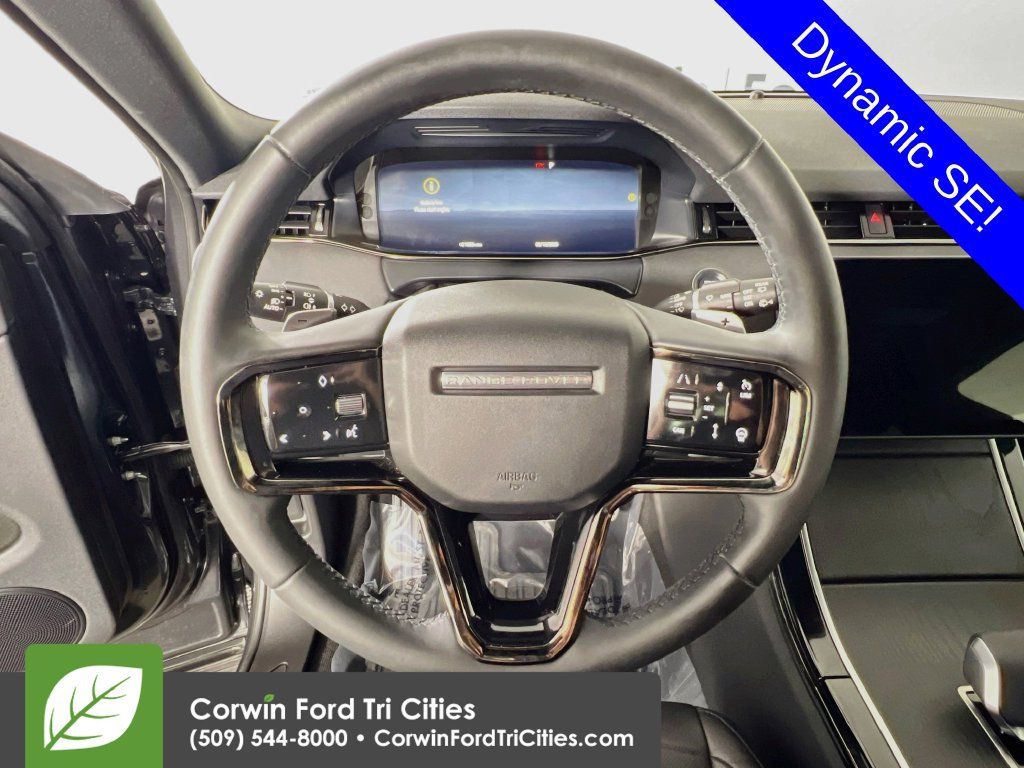 Used 2024 Land Rover Range Rover Evoque Dynamic SE AWD/4WD image 8