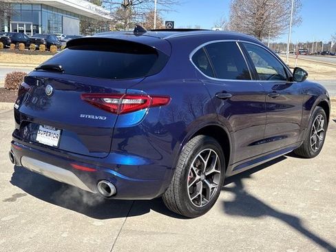 Used 2021 Alfa Romeo Stelvio Ti image 3