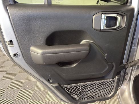 Used 2021 Jeep Wrangler Unlimited Sport image 23