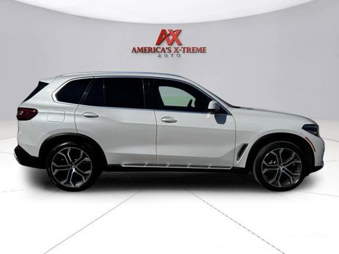 Used 2020 BMW X5 xDrive50i w/ Premium Package image 7