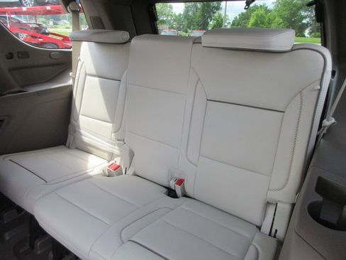 New 2026 GMC Yukon Denali w/ Sun & Power Step Package AWD/4WD image 13