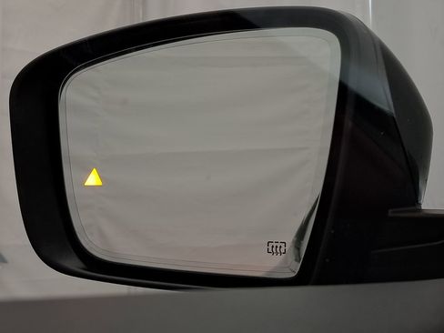 Used 2021 Maserati Levante S image 12