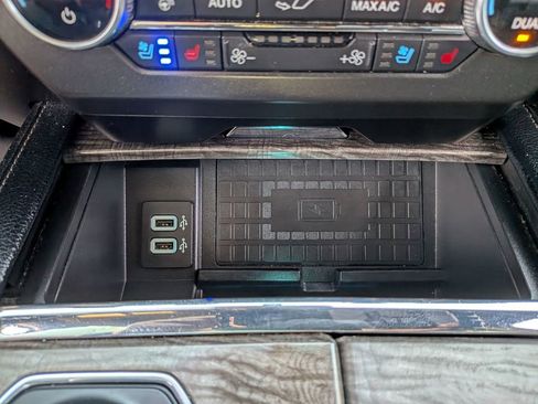 Used 2018 Ford Expedition Limited w/ Equipment Group 302A RWD image 33