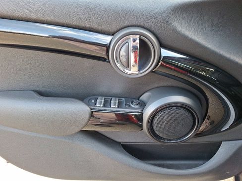 Used 2019 MINI Cooper S w/ Signature Upholstery Package image 12