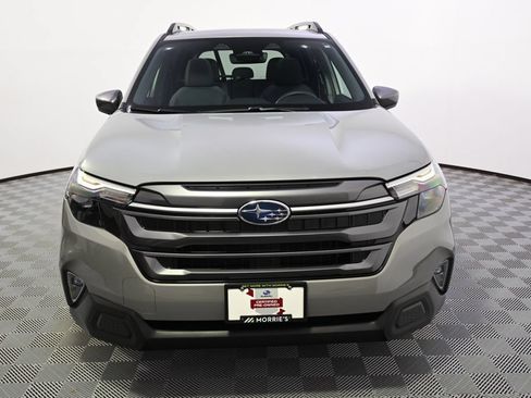 Certified 2025 Subaru Forester Premium AWD/4WD image 10
