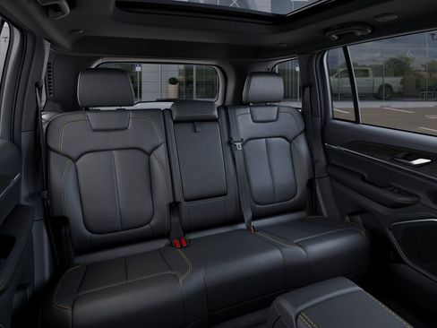 New 2026 Jeep Grand Cherokee Limited AWD/4WD image 15