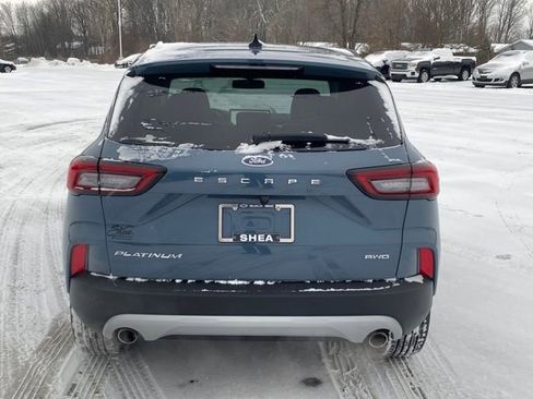 Used 2023 Ford Escape Platinum image 4