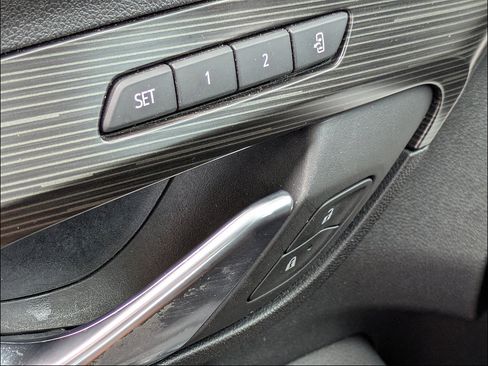 Used 2022 GMC Terrain SLT w/ Infotainment Package II FWD image 26