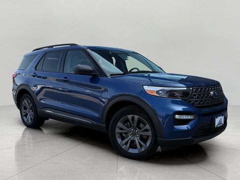 Used 2021 Ford Explorer XLT w/ Equipment Group 202A AWD/4WD image 1
