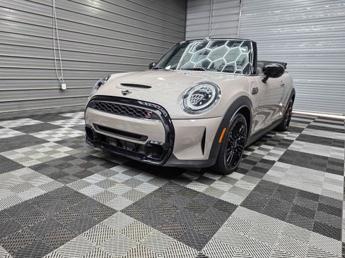 Used 2024 MINI Cooper S FWD image 1