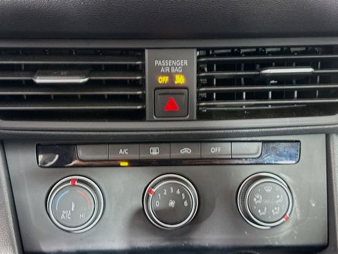 Used 2024 Volkswagen Jetta S image 23