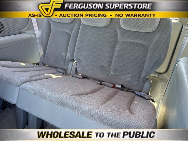 Used 2005 Chrysler Town & Country Touring FWD image 21