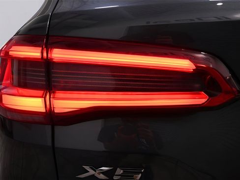 Used 2019 BMW X5 xDrive40i w/ Premium Package 2 AWD/4WD image 36