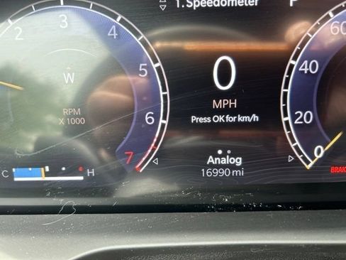 Used 2024 Jeep Grand Cherokee Altitude AWD/4WD image 16