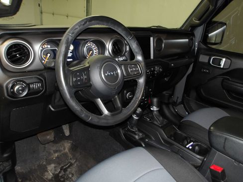 Used 2021 Jeep Gladiator Sport AWD/4WD image 10