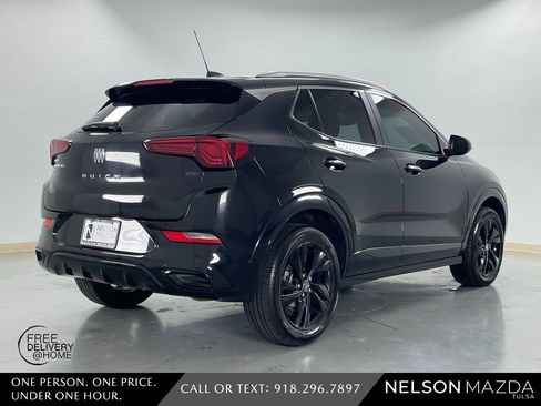 Used 2024 Buick Encore GX Sport Touring image 6