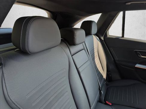 Certified 2025 Mercedes-Benz GLC 300 image 21