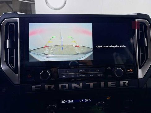 Certified 2025 Nissan Frontier SV w/ SV Convenience Package image 11