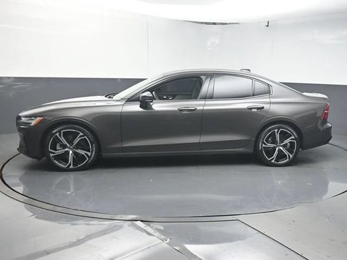 Used 2024 Volvo S60 B5 Plus w/ Climate Package FWD image 5