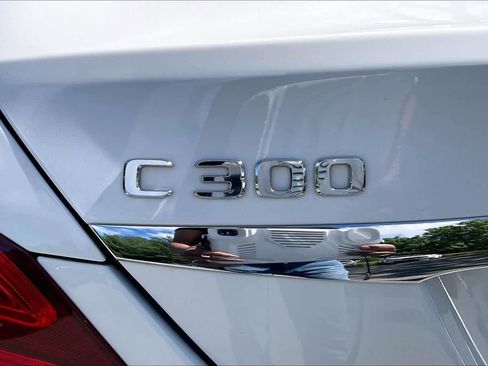Used 2017 Mercedes-Benz C 300 4MATIC Sedan image 9