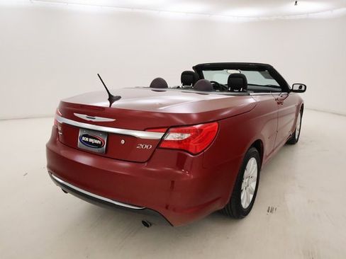 Used 2013 Chrysler 200 Touring image 3