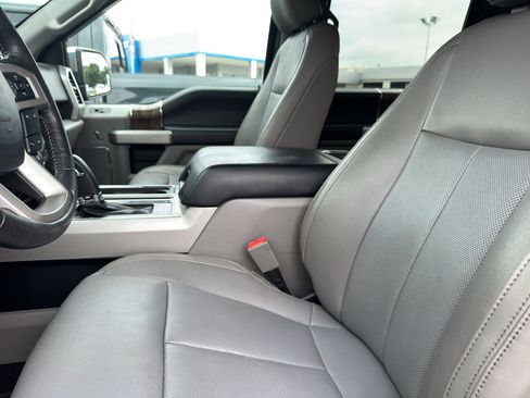 Used 2019 Ford F150 Lariat AWD/4WD image 18