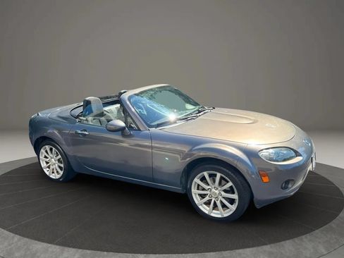 Used 2007 MAZDA MX-5 Miata Touring w/ Suspension Pkg RWD image 10