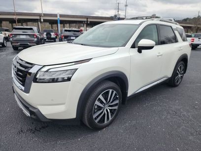 Used 2024 Nissan Pathfinder Platinum w/ Cargo Package