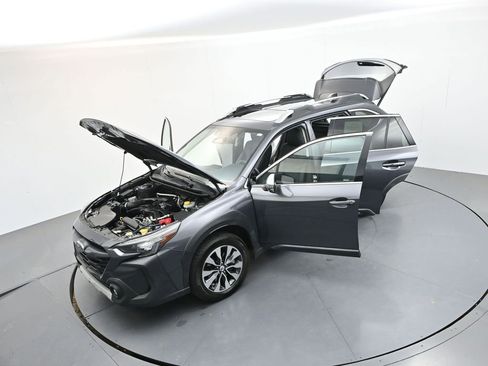 Used 2023 Subaru Outback Touring AWD/4WD image 43