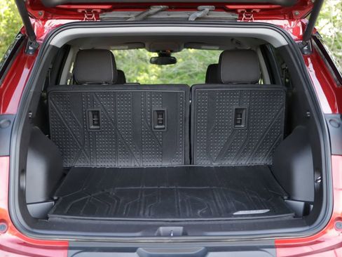 Used 2024 Chevrolet Blazer LT w/ Convenience Package FWD image 27