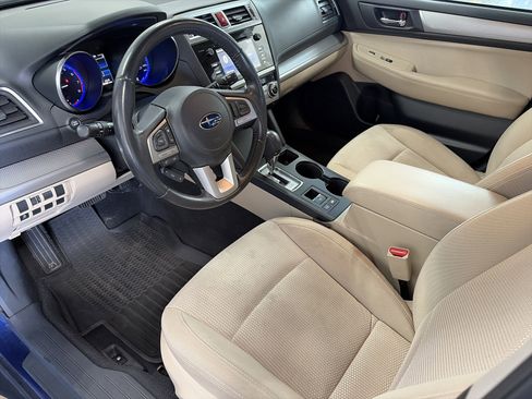 Used 2017 Subaru Outback 2.5i Premium AWD/4WD image 10