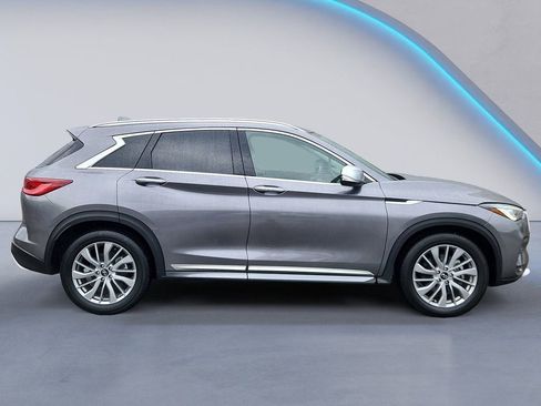 Used 2025 INFINITI QX50 Luxe w/ Accent Package AWD/4WD image 3