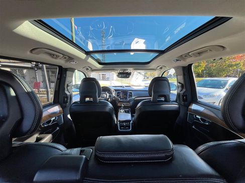 Used 2016 Volvo XC90 T6 Inscription w/ Vision Package image 24