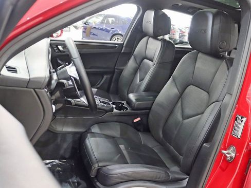 Used 2018 Porsche Macan GTS image 26