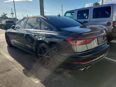 Used 2024 Audi S8 AWD/4WD image 4