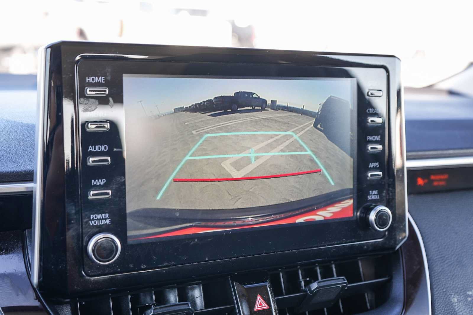 Used 2020 Toyota Corolla LE FWD image 21