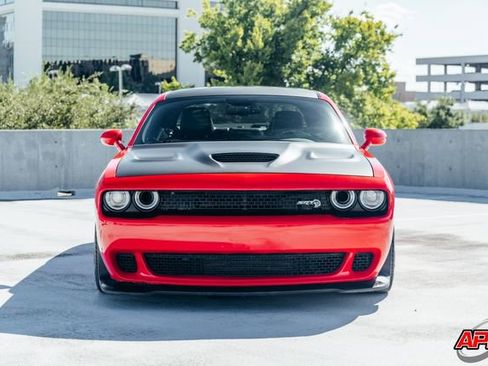 Used 2016 Dodge Challenger SRT Hellcat RWD image 14