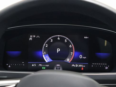 Used 2024 Volkswagen Tiguan SE R-Line image 18