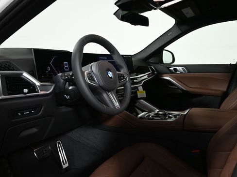 New 2026 BMW X6 xDrive40i w/ Climate Comfort Package image 15